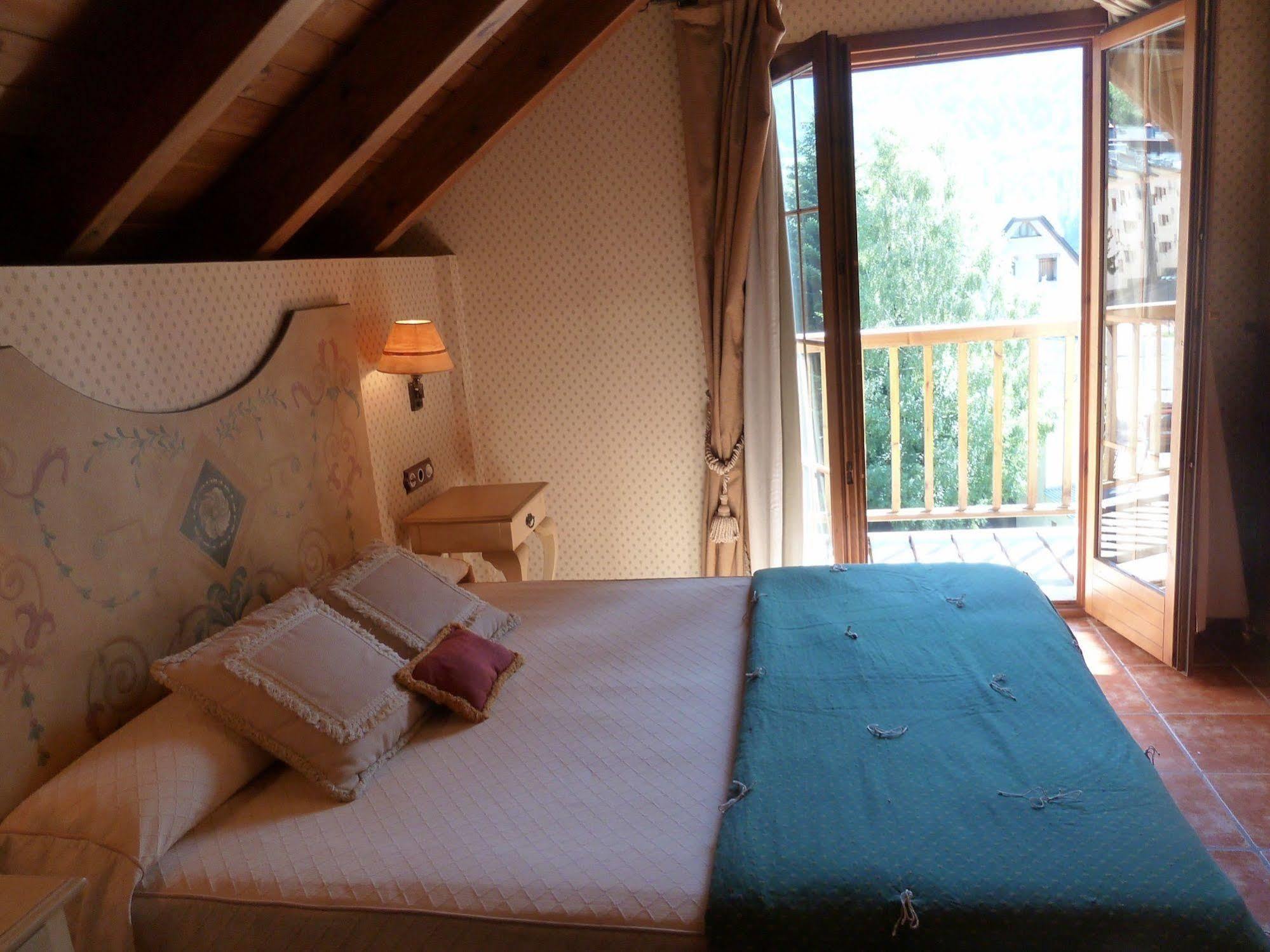 Hotel Bocale ซาเยนต์ เด กาเยโก ภายนอก รูปภาพ